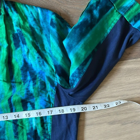 Elie Tahari Green Blue Abstract Print Zip Blouse Size Large - Picture 11 of 12